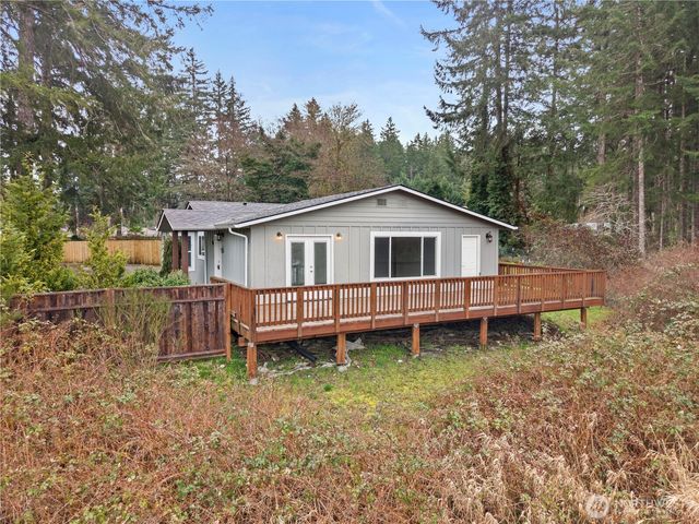 381 E Island Lake Drive, Shelton, WA 98584