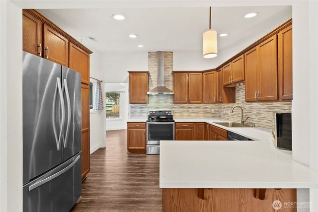 381 E Island Lake Drive, Shelton, WA 98584