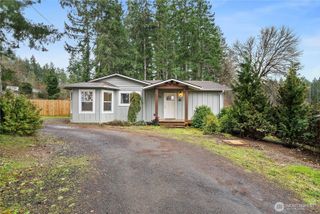 381 E Island Lake Drive, Shelton, WA 98584