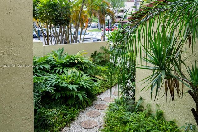 9015 SW 125th Ave N207, Miami, FL 33186