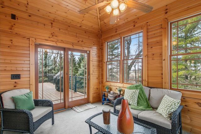 614 Woodhaven Court, Cambridge, WI 53523