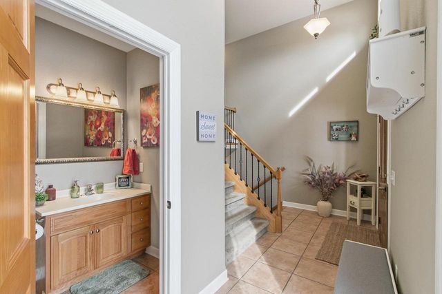 614 Woodhaven Court, Cambridge, WI 53523