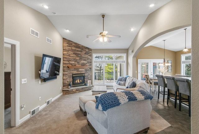 614 Woodhaven Court, Cambridge, WI 53523