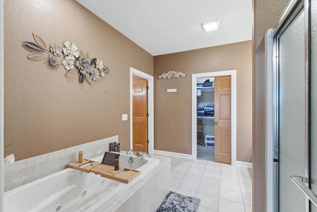 614 Woodhaven Court, Cambridge, WI 53523