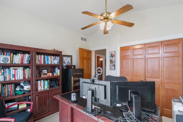 614 Woodhaven Court, Cambridge, WI 53523