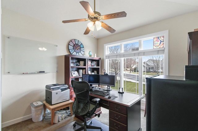 614 Woodhaven Court, Cambridge, WI 53523