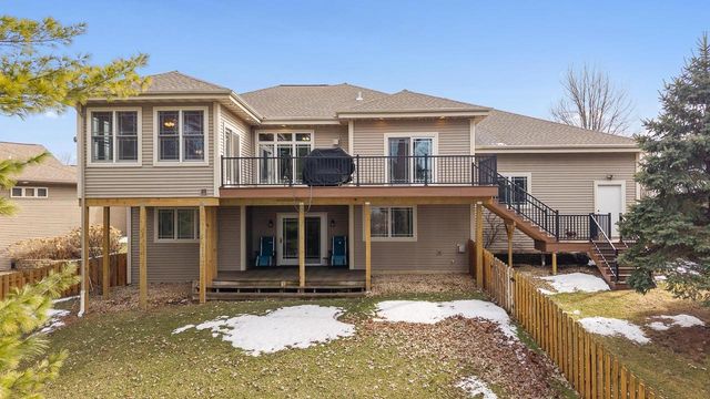 614 Woodhaven Court, Cambridge, WI 53523