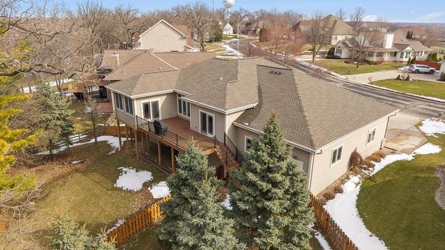 614 Woodhaven Court, Cambridge, WI 53523