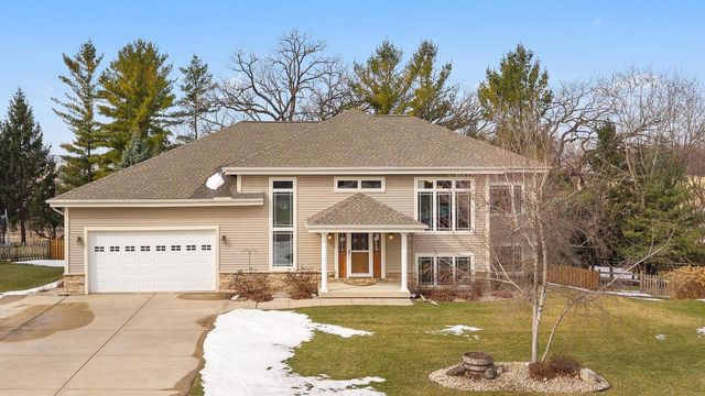614 Woodhaven Court, Cambridge, WI 53523