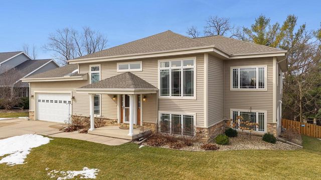 614 Woodhaven Court, Cambridge, WI 53523