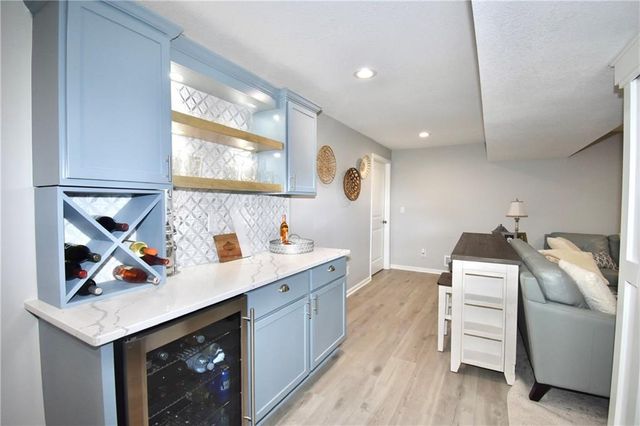 1928 Carter Court, Liberty, MO 64068