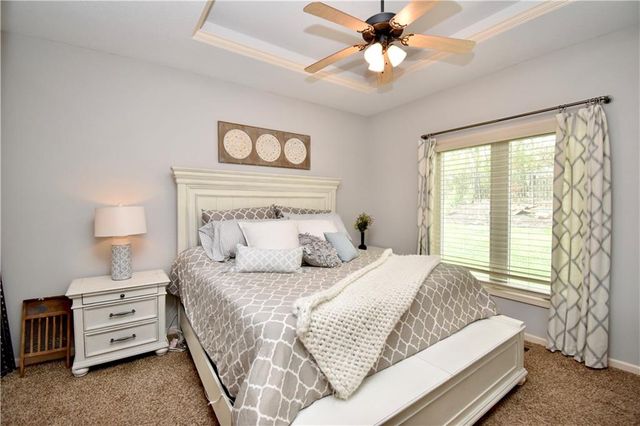 1928 Carter Court, Liberty, MO 64068
