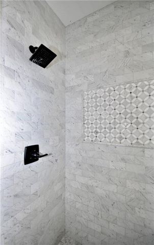 1928 Carter Court, Liberty, MO 64068