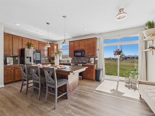 44076 Morning Star Ct, Elizabeth, CO 80107