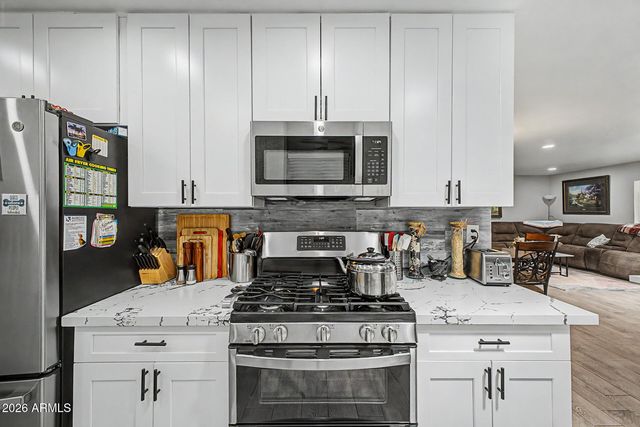 10718 W CHERYL Drive, Sun City, AZ 85351