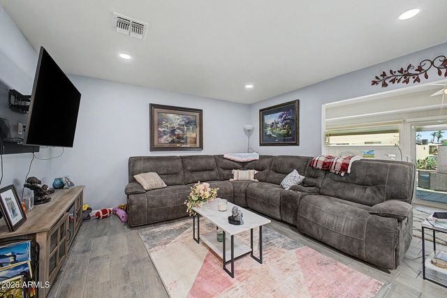 10718 W CHERYL Drive, Sun City, AZ 85351