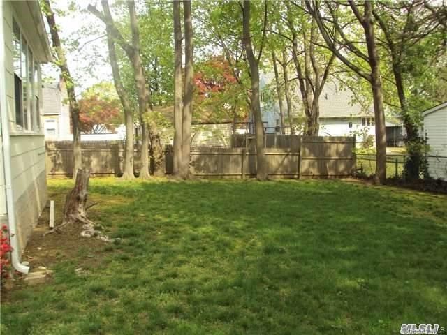 1034 Tulsa Street, Uniondale, NY 11553