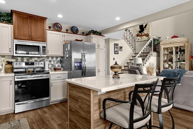 1025 Lauderdale N, Onalaska, WI 54650