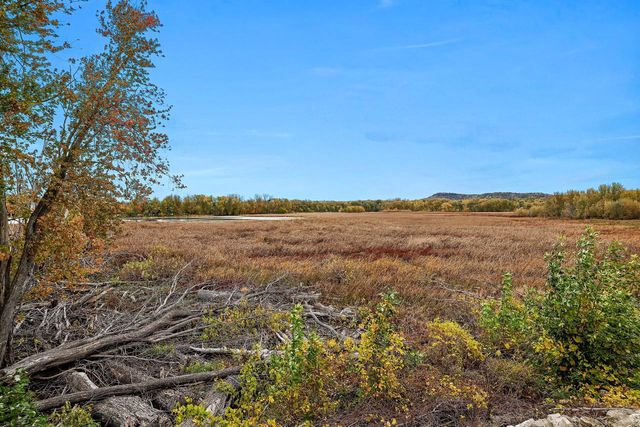 1025 Lauderdale N, Onalaska, WI 54650