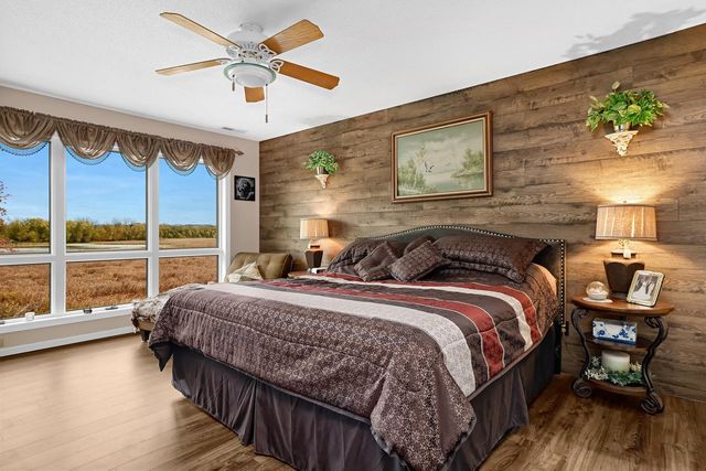 1025 Lauderdale N, Onalaska, WI 54650