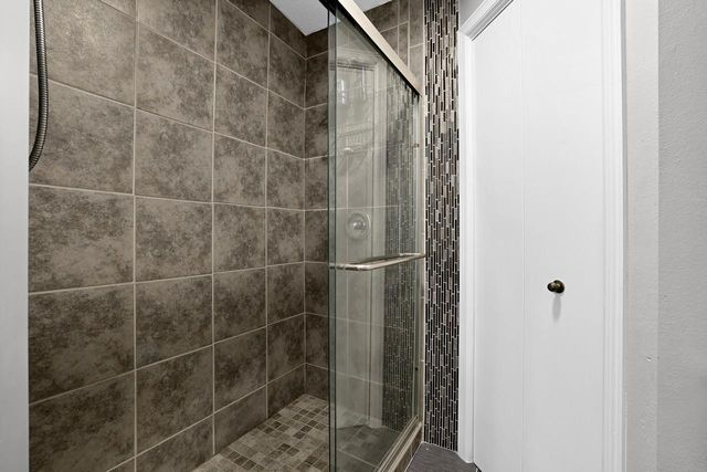 1025 Lauderdale N, Onalaska, WI 54650