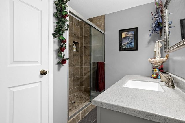 1025 Lauderdale N, Onalaska, WI 54650