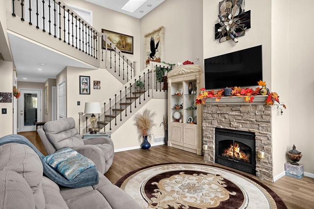 1025 Lauderdale N, Onalaska, WI 54650