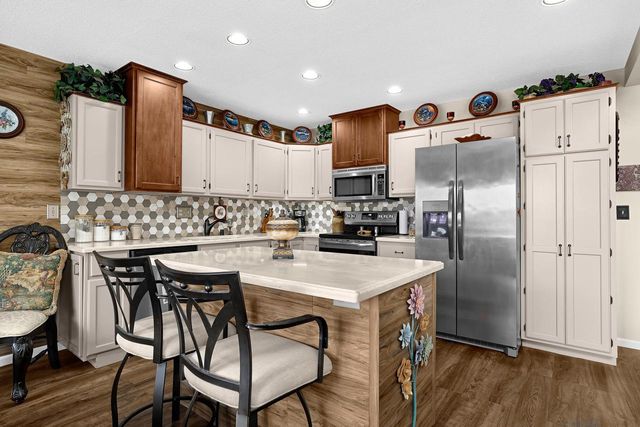 1025 Lauderdale N, Onalaska, WI 54650