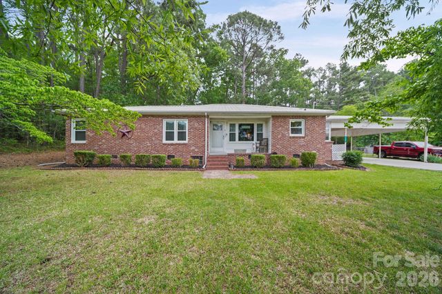 303 E Allenton Street, Mount Gilead, NC 27306