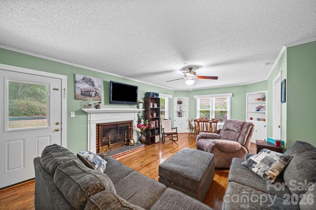 303 E Allenton Street, Mount Gilead, NC 27306