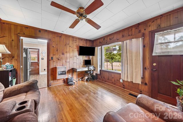 303 E Allenton Street, Mount Gilead, NC 27306