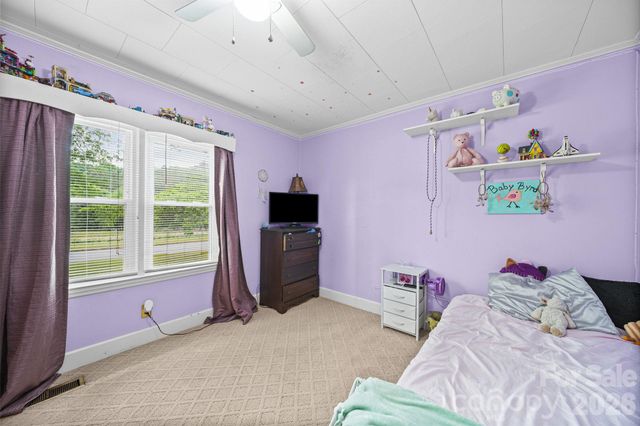 303 E Allenton Street, Mount Gilead, NC 27306