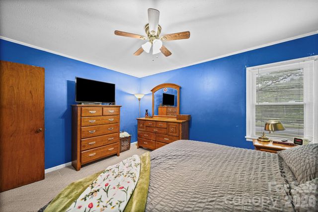 303 E Allenton Street, Mount Gilead, NC 27306
