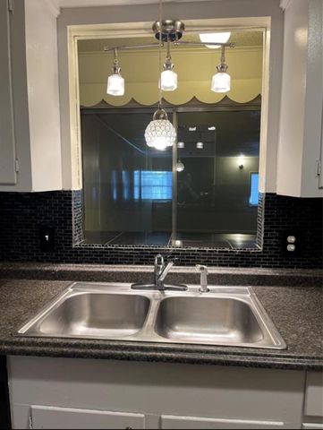 7202 Meadowlark Lane, Texas City, TX 77591