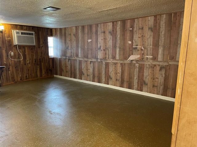 7202 Meadowlark Lane, Texas City, TX 77591