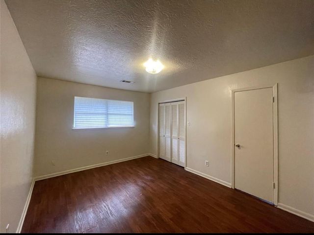 7202 Meadowlark Lane, Texas City, TX 77591