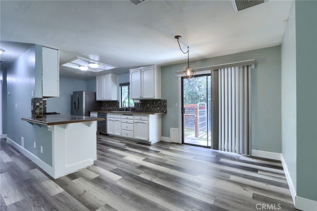 Image 10 of property listing at 30658 Holiday, Coarsegold, CA 93614