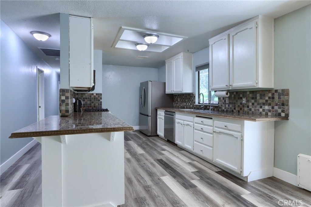 Image 11 of property listing at 30658 Holiday, Coarsegold, CA 93614