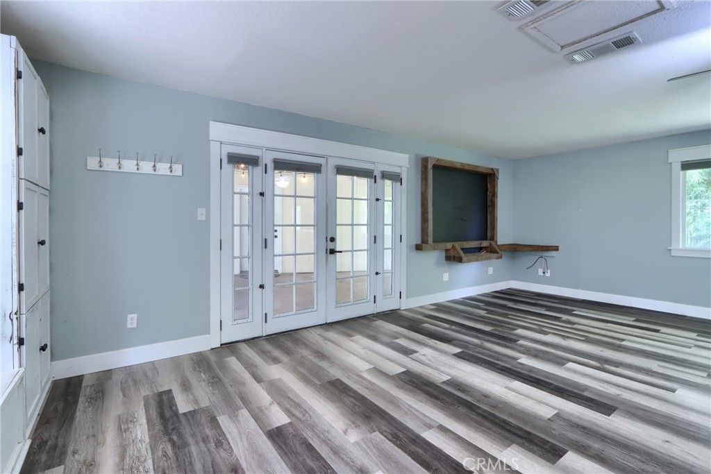 Image 3 of property listing at 30658 Holiday, Coarsegold, CA 93614