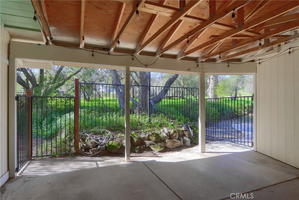 Image 37 of property listing at 30658 Holiday, Coarsegold, CA 93614