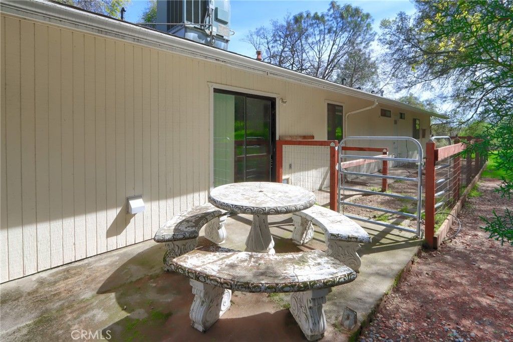 Image 39 of property listing at 30658 Holiday, Coarsegold, CA 93614