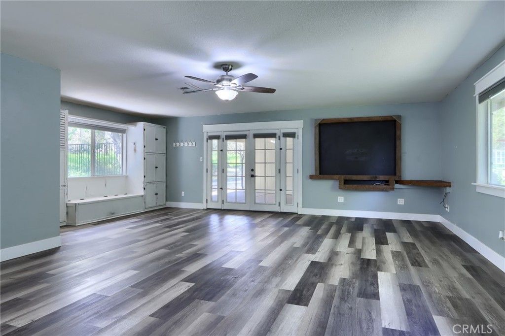 Image 4 of property listing at 30658 Holiday, Coarsegold, CA 93614