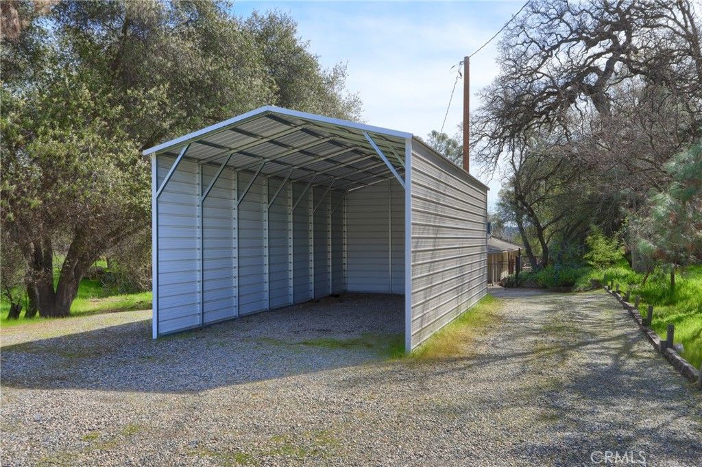 Image 49 of property listing at 30658 Holiday, Coarsegold, CA 93614