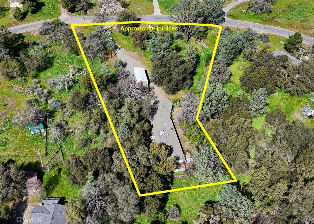 Image 55 of property listing at 30658 Holiday, Coarsegold, CA 93614