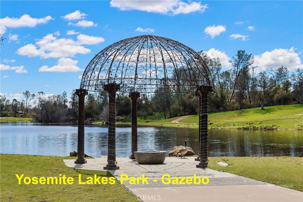 Image 61 of property listing at 30658 Holiday, Coarsegold, CA 93614