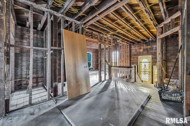 401 W ARMSTRONG Avenue, Peoria, IL 61604