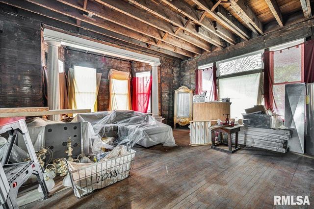 401 W ARMSTRONG Avenue, Peoria, IL 61604