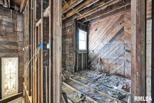 401 W ARMSTRONG Avenue, Peoria, IL 61604