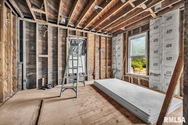 401 W ARMSTRONG Avenue, Peoria, IL 61604