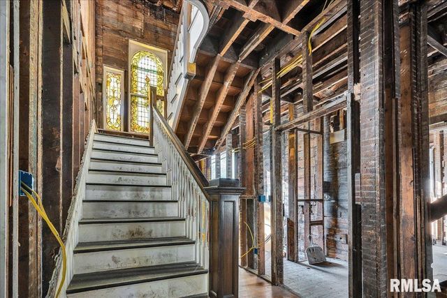 401 W ARMSTRONG Avenue, Peoria, IL 61604